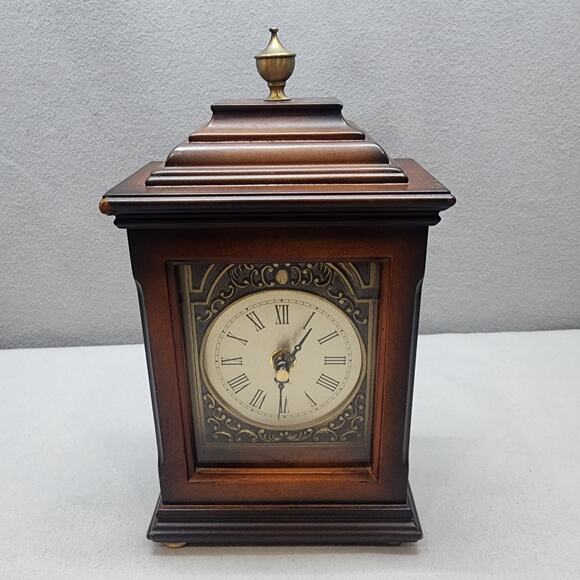 VTG 2001 The Bombay Company Mantle Shelf Clock Quartz Dark Cherry Wood - Picture 1 of 8